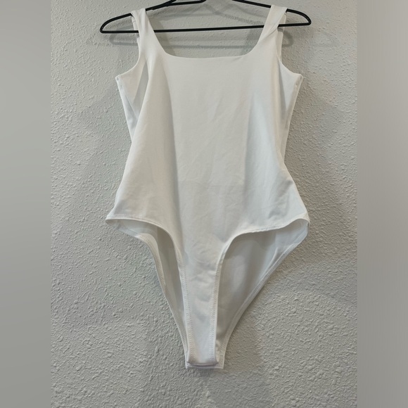 White Square-Neck Bodysuit - Picture 6 of 7